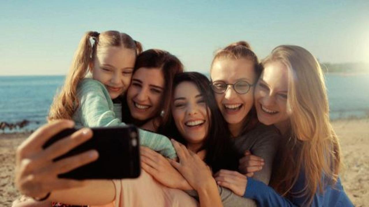 مسلسل من اجل بناتي الحلقة 11 مترجمة